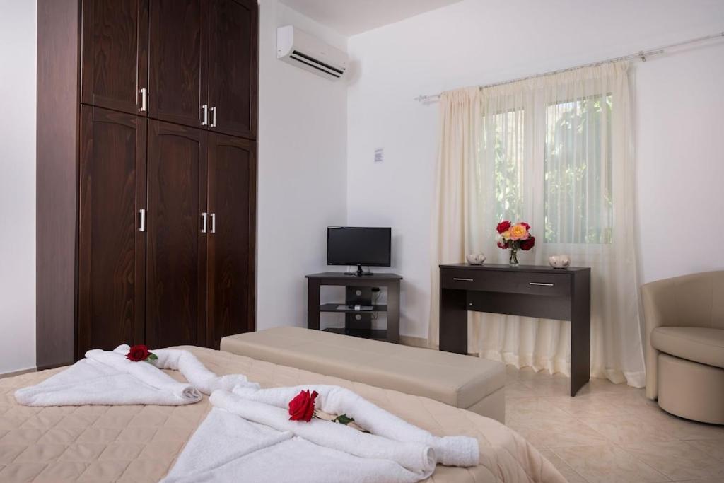 Villa Almyros 5 Bedroom Luxurious Villa Close To The Beach Georgioupoli Exterior photo